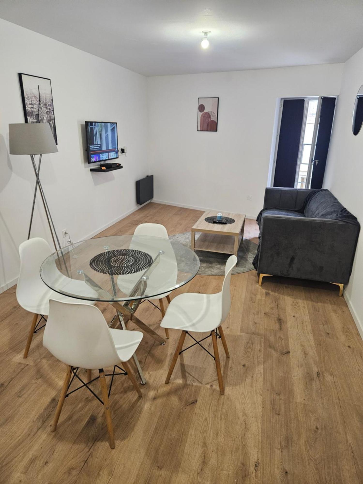 T2 Chaleureux, Calme Et Entierement Renove. Apartment Beziers Exterior photo